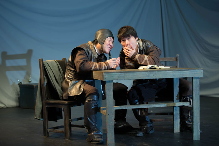 HAMLET A Tale of Two Soldiers
